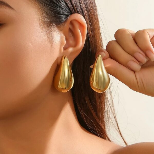 WATER DROP STUD EARRINGS - Image 2